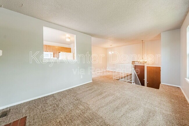 Building Photo - 1498 S Bahama St
