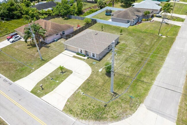 Building Photo - 4102 SW Port St Lucie Blvd