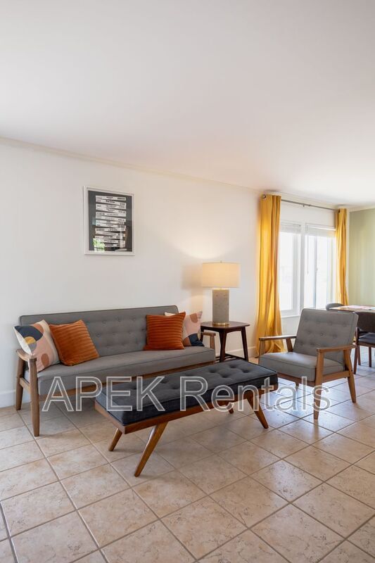 Building Photo - 2415 E Finley Rd