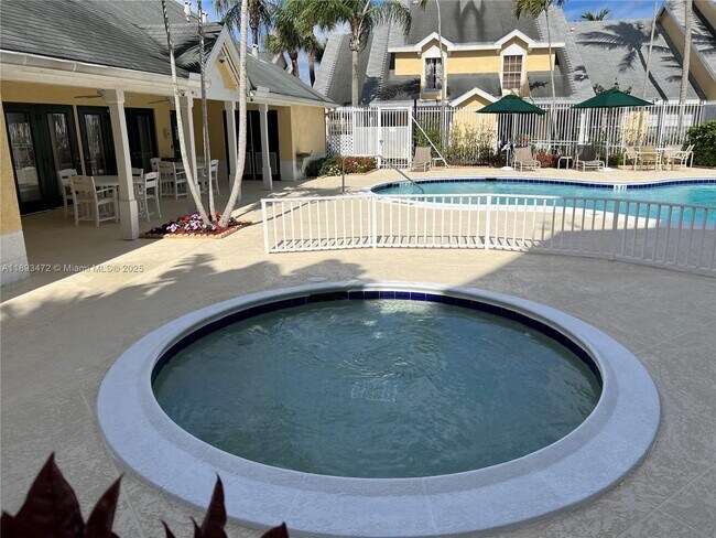 Building Photo - 6292 La Costa Dr