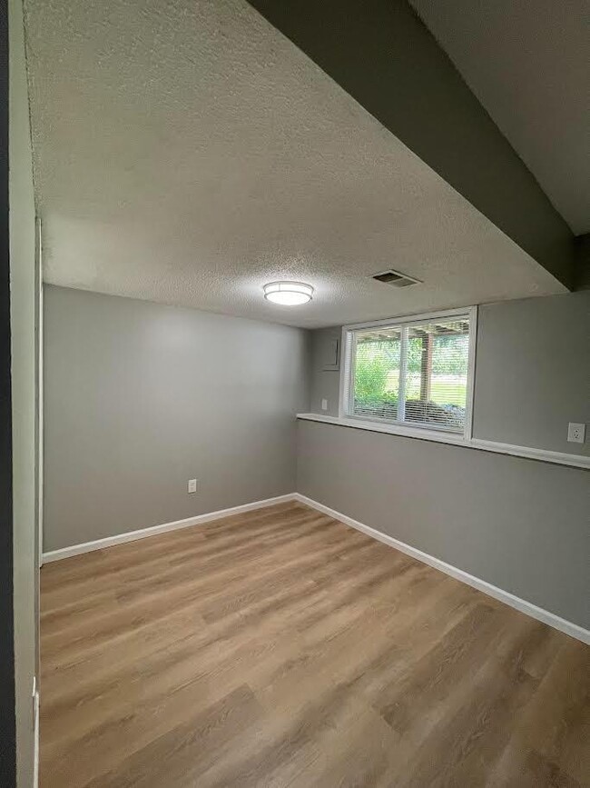 Building Photo - 5980 Covington Terrace