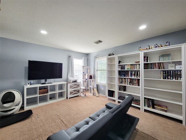 Building Photo - 18235 Valebluff Ln