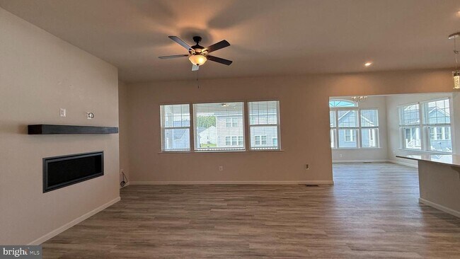 Building Photo - 7515 Oakham Dr