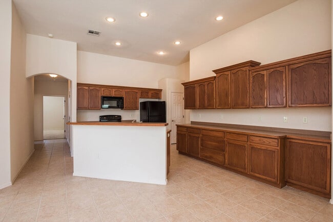 Building Photo - Beautiful Light and Bright Home located of...