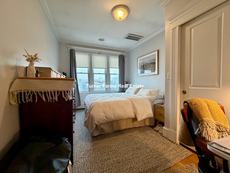 Building Photo - 3 Grimes St