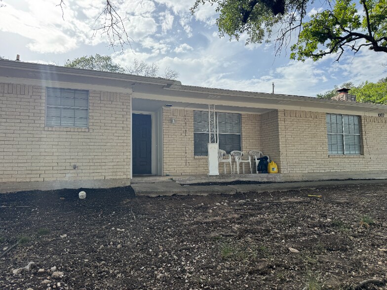 Primary Photo - 1002 S 31st St