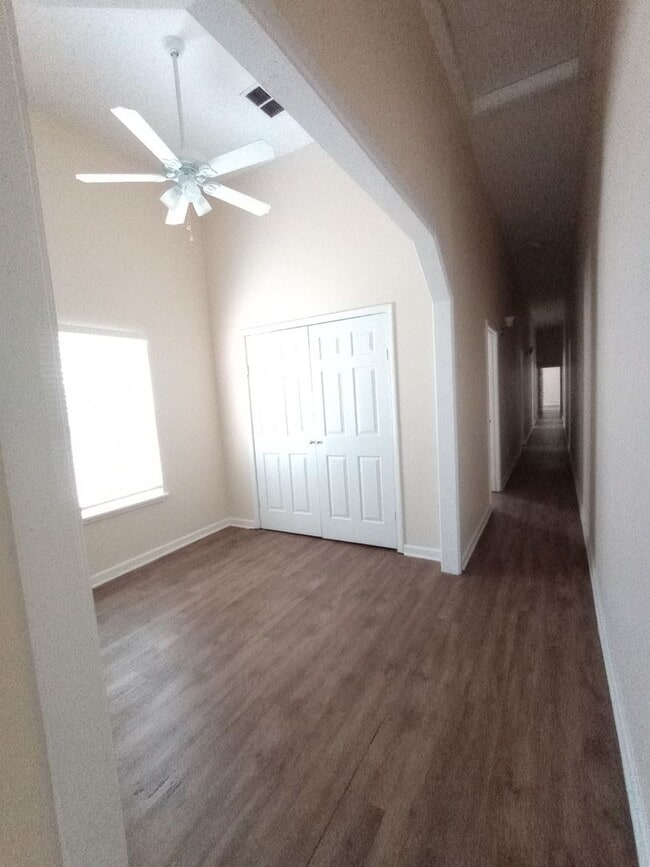 Building Photo - 326-28 S. Dorgenois