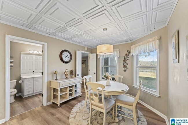 Building Photo - 20892 Sharon Dr