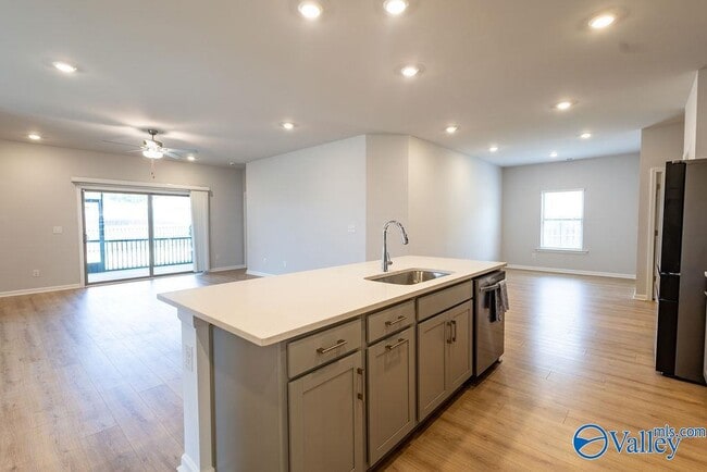 Building Photo - 143 Sager Cir