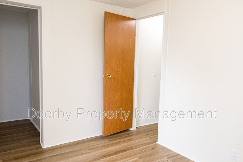 Building Photo - 5440 Harpo St