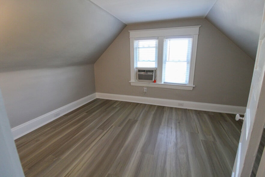 Bedroom 2 - 2621 Ida Ave