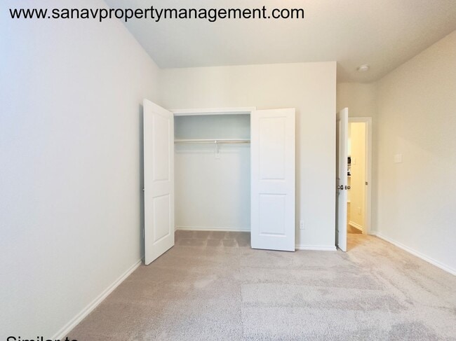 Building Photo - Beautiful 3 Bed Home with community pool access in great community