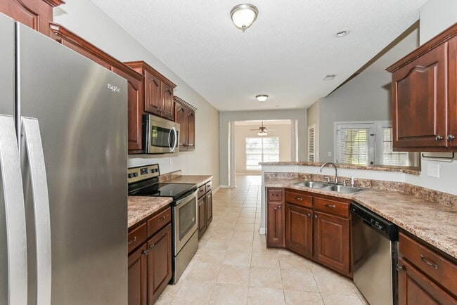 Building Photo - 196 Fairway Trace Dr