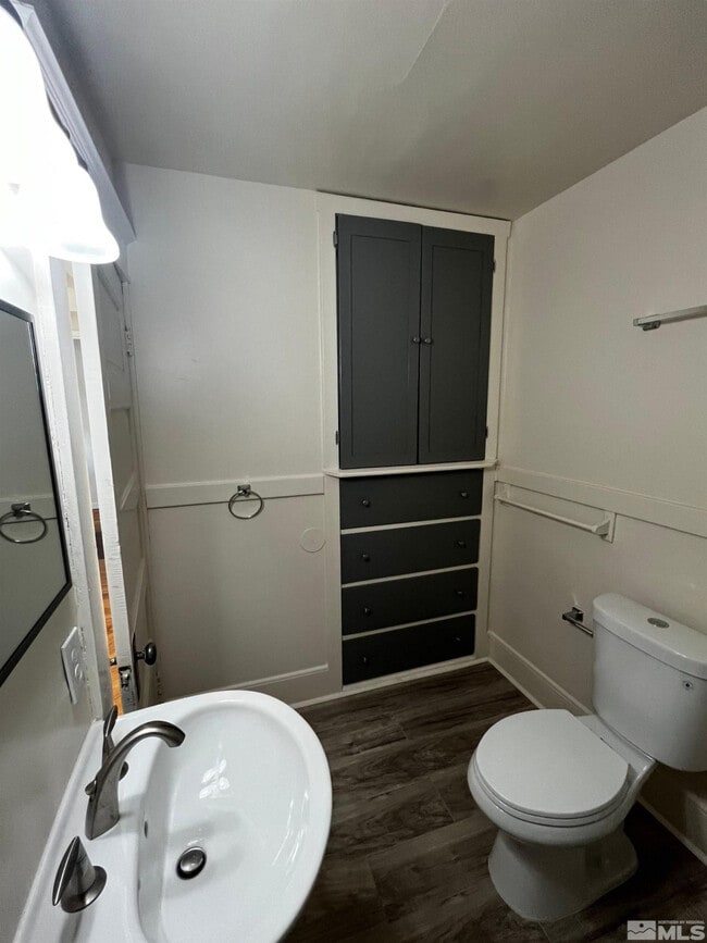 Building Photo - 40 Caliente St