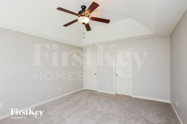 Building Photo - 1412 Red Oak Way