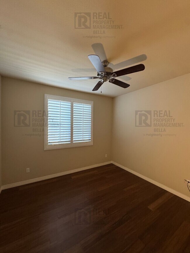 Building Photo - Modern Comfort Meets Resort Living – Gorgeous Single-Story in The Lakes Community