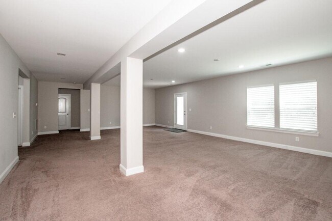 Building Photo - 6120 Durango Way