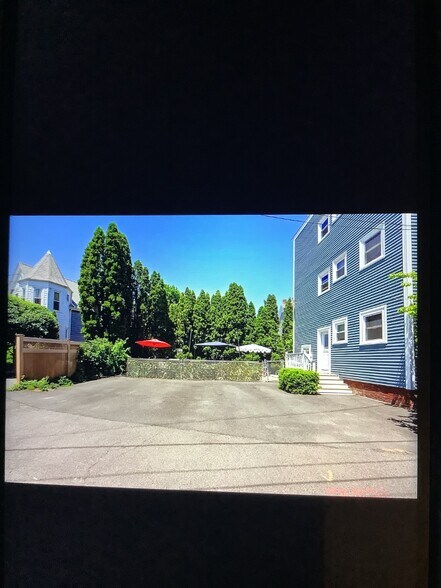 Building Photo - 230 Euclid Ave