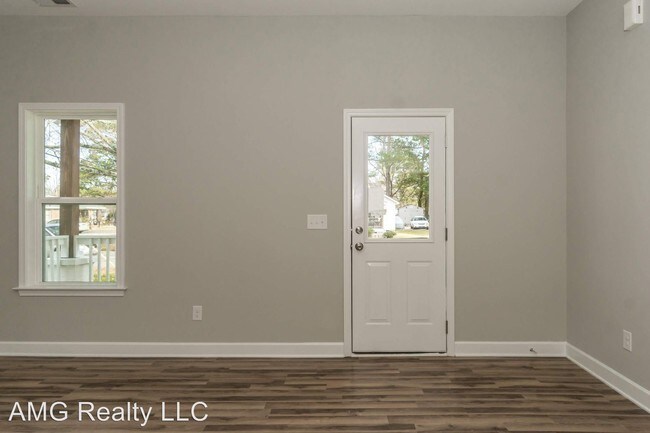 Building Photo - 3 br, 2 bath House - 307 West 1st Street