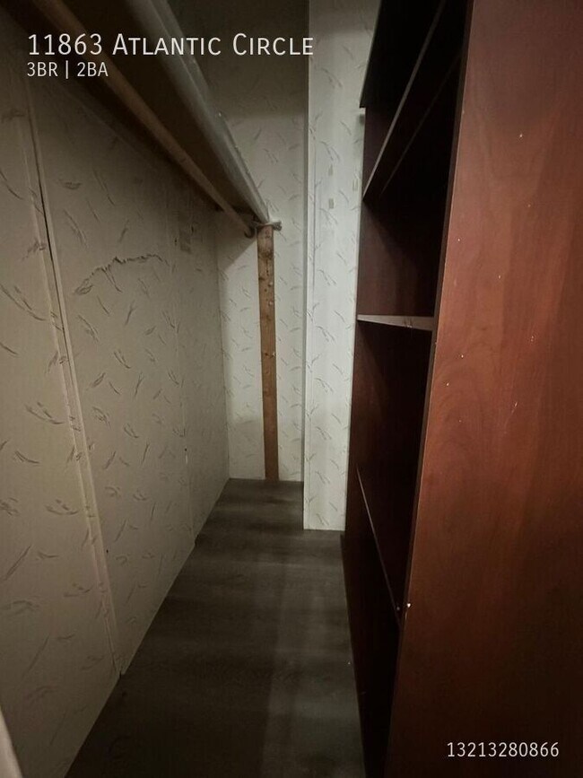 Building Photo - 11863 Atlantic Cir