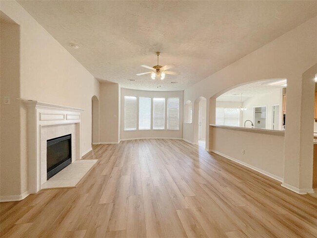 Building Photo - 1523 Turret Crown Dr