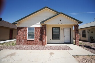 Building Photo - 12301 Tierra Alaska Ave