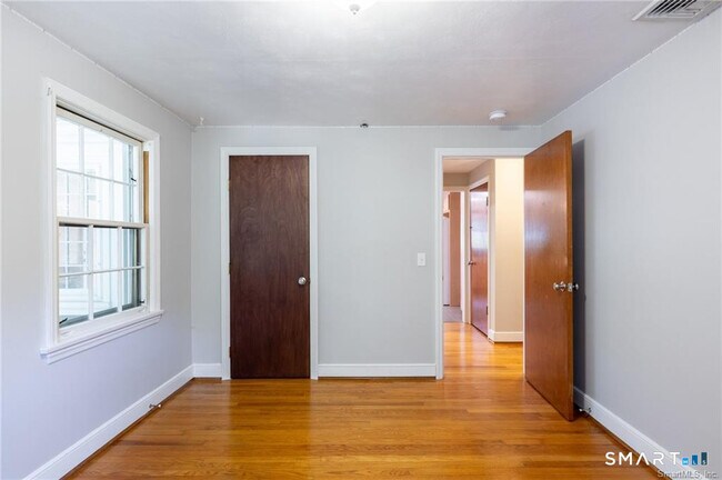 Building Photo - 37 Old Wheeler Ln