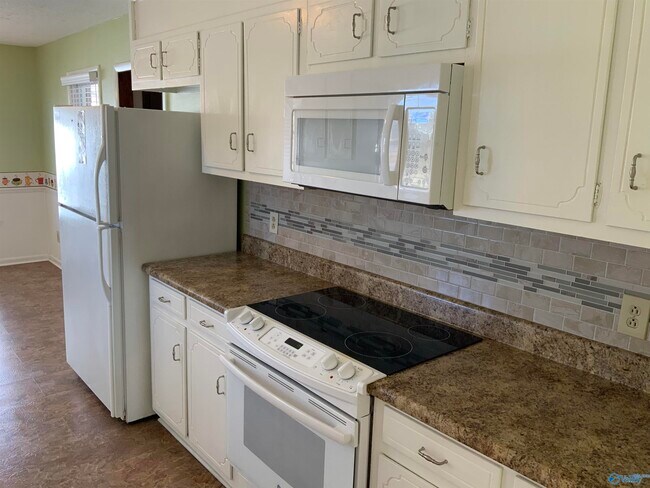 Building Photo - 2511 Galahad Dr SE