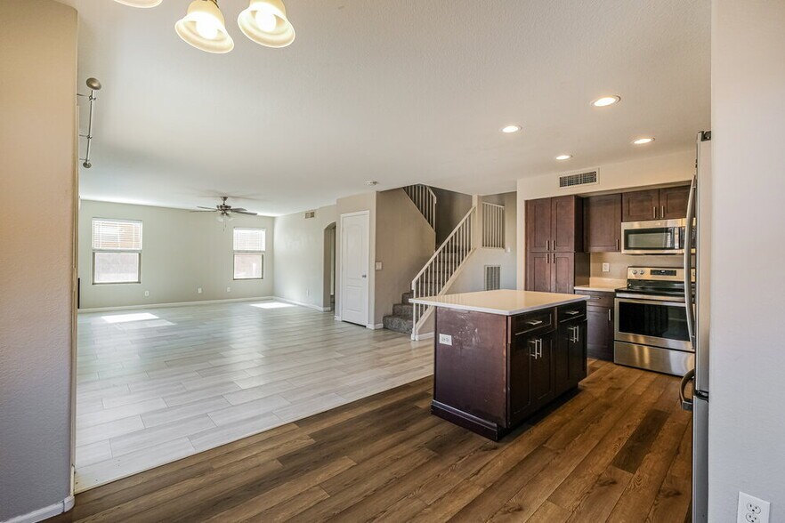 Building Photo - 4538 W Fawn Dr