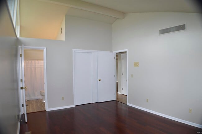 Building Photo - 805 Candlewood Way