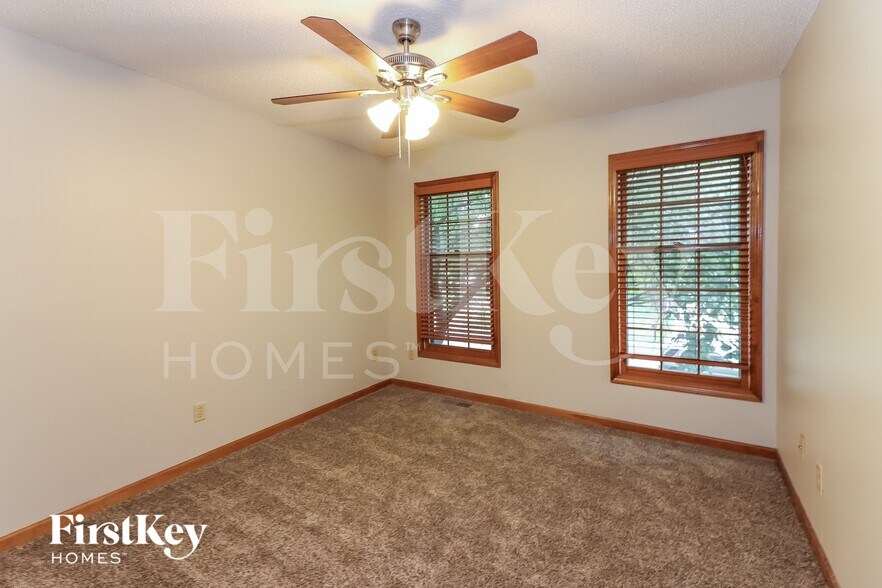 Building Photo - 2012 S Downing St