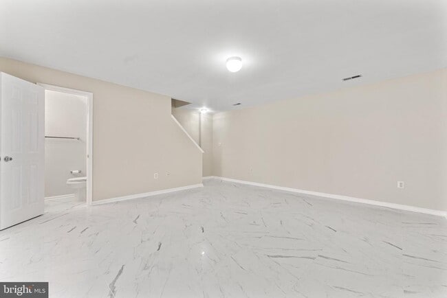 Building Photo - 209 Ilona Ct