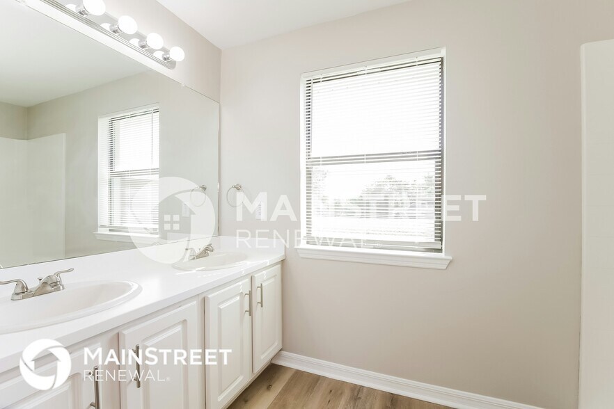 Building Photo - 2806 58th St W