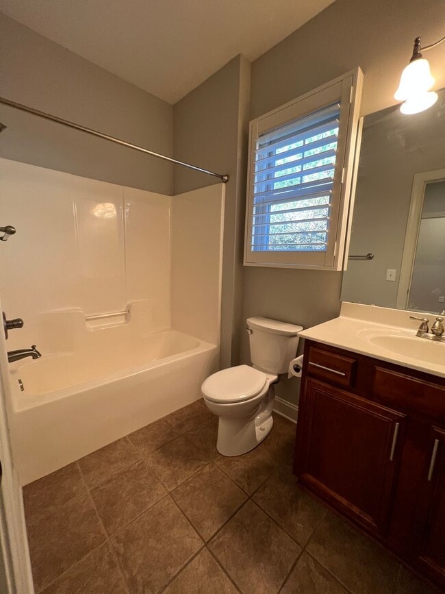 Building Photo - Beautiful 2 Bed 2 Bath Townhome in Southern Pines