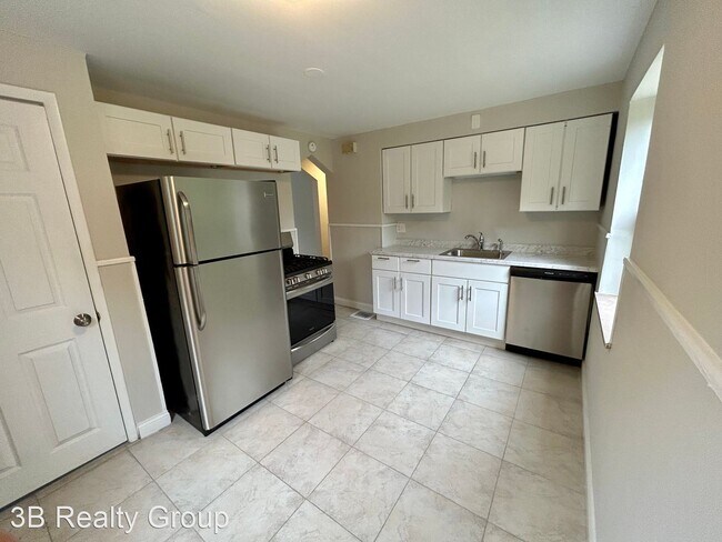 Building Photo - 3 br, 1.5 bath House - 8240 Royal Heights Dr.