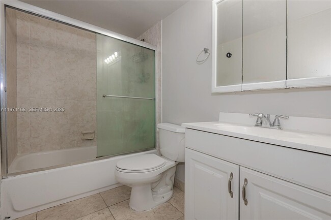 Building Photo - 20536 NE 6th Ct