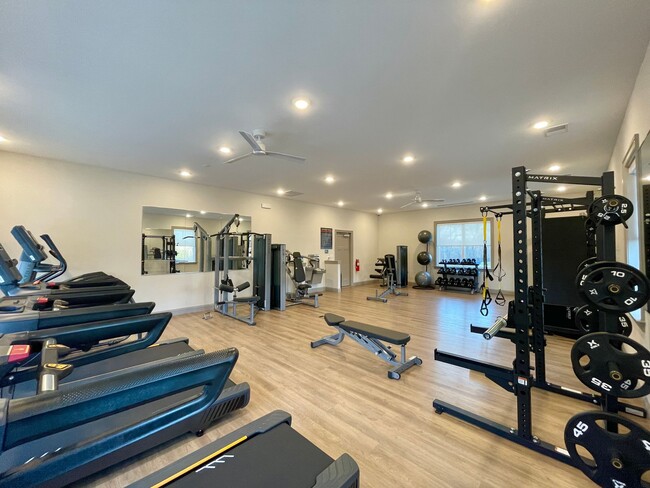 Building Photo - Tuscany con Terrazza | 1 Bed 1 Bath | 773 sf