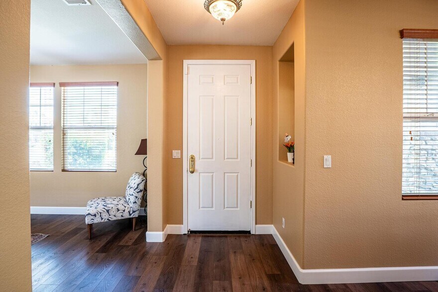 Building Photo - 820 Ben Ingram Ln