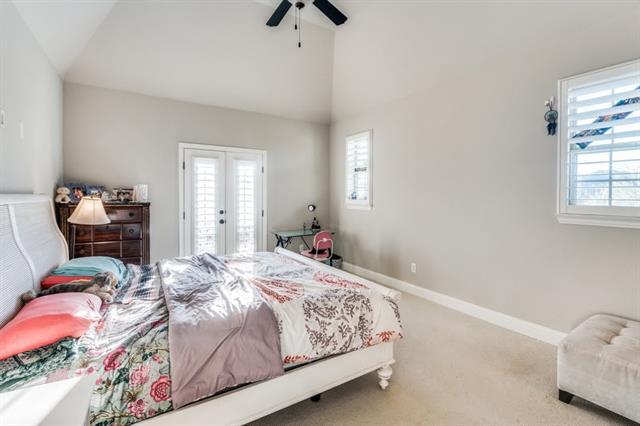 Building Photo - 630 Bridge St