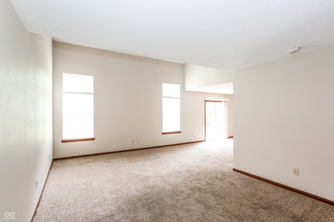 Building Photo - 8930 Lighthorse Dr