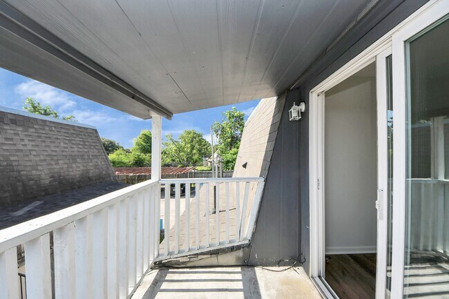 Building Photo - 12068 Beechnut St