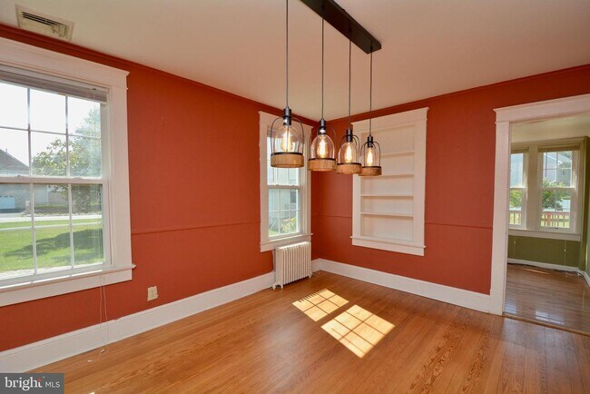 Building Photo - 8609 Oxon Hill Rd