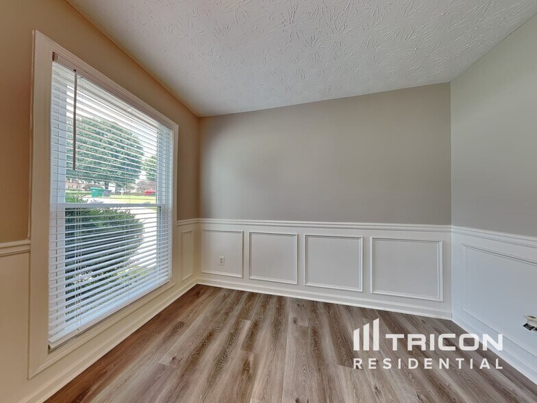 Building Photo - 2700 Peachtree Parc Ln