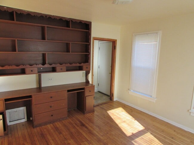 Building Photo - Spacious Madison 4-Bedroom Near Camp Randa...