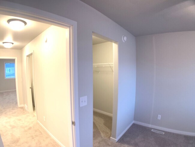Building Photo - Valley View Townhomes