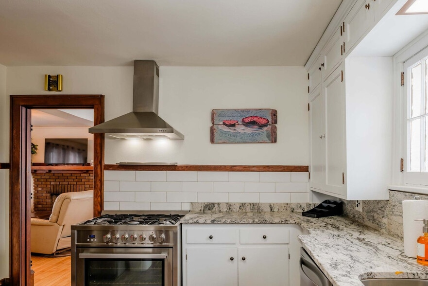 Building Photo - 301 W Wisconsin Ave