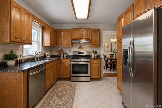 Building Photo - 65 Tower Pl