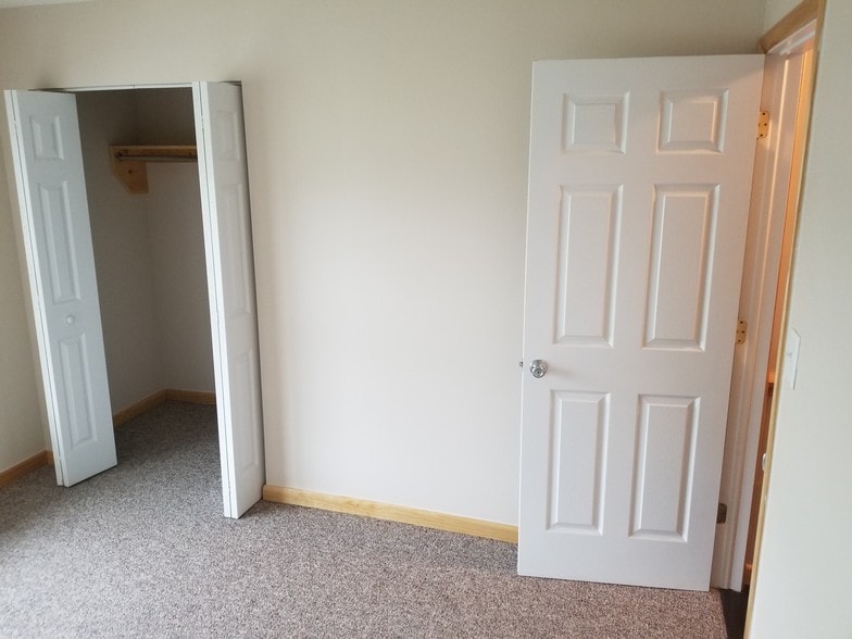 Building Photo - 213 Governors Park Rd