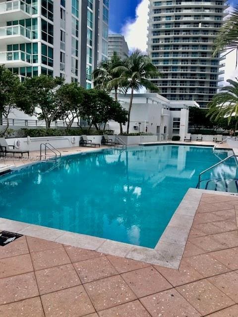 Building Photo - 1060 Brickell Ave