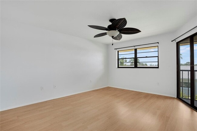 Building Photo - 2415 Bayshore Gardens Pkwy